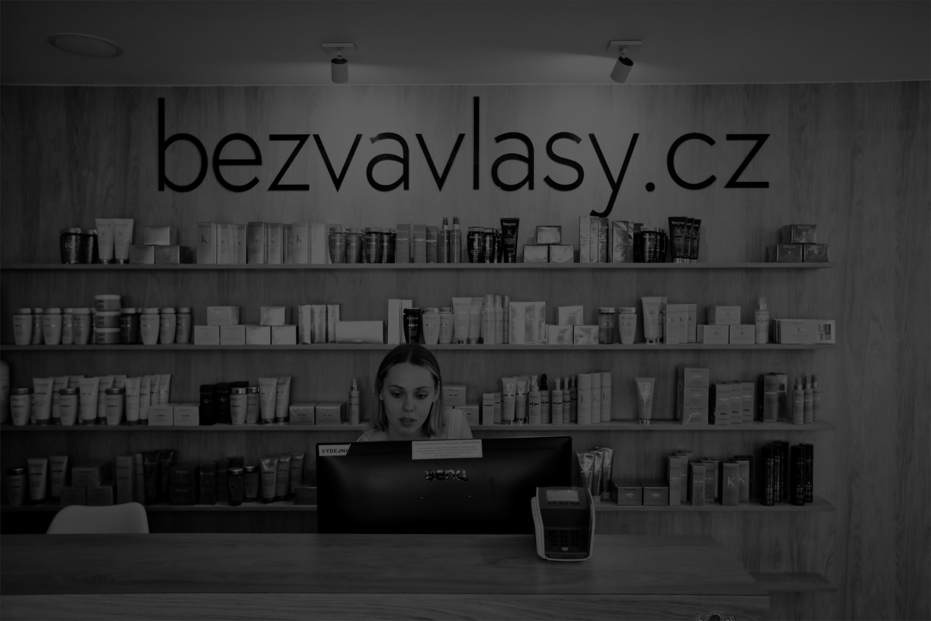 Bezvavlasy: Hair specialists know no crisis